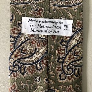 The Metropolitan Museum of Art Tie
